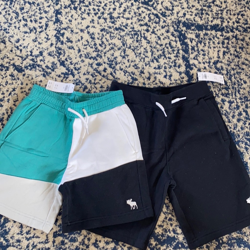 Two nwt Abercrombie kids 9/10 shorts